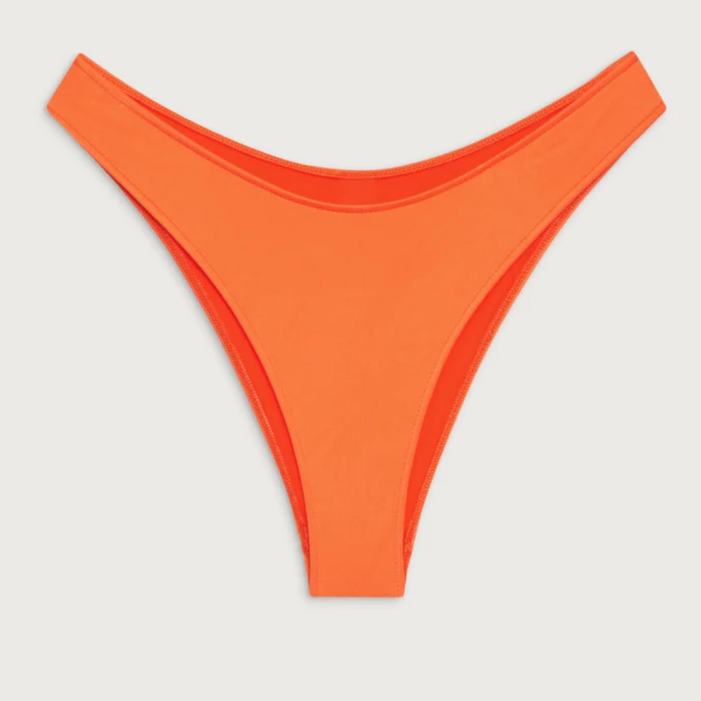 NWOT Frankie’s Bikinis Divine Shine set - Picture 4 of 4